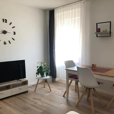 Apartment Grenznahe Mit 4 Schlafzimmern *